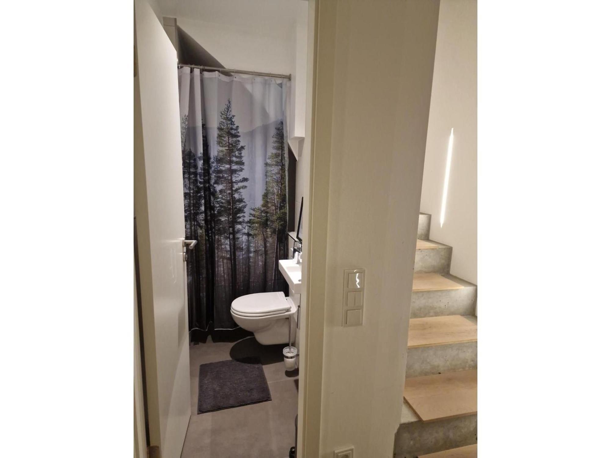Stadtnahes Gaestezimmer Im Penthouse Bei Esi Tübingen Exterior foto